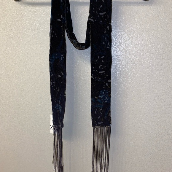 ZARA 96” LADIES SCARF WITH FRINGE DETAIL - NWT - Picture 8 of 8